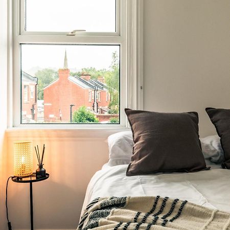 The Broadway Bath - 2 Bedrooms With Parking, Central 바스 외부 사진