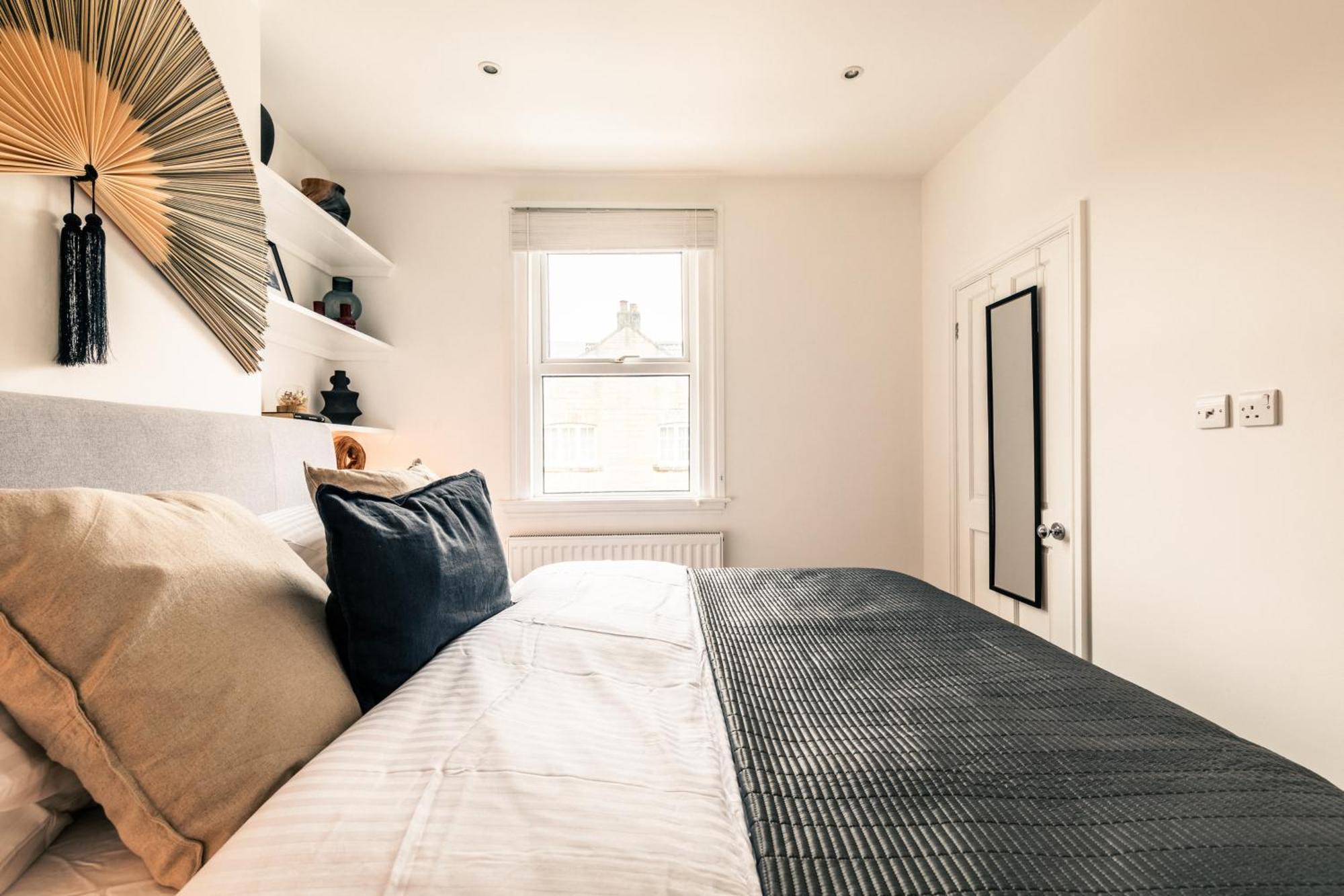 The Broadway Bath - 2 Bedrooms With Parking, Central 바스 외부 사진