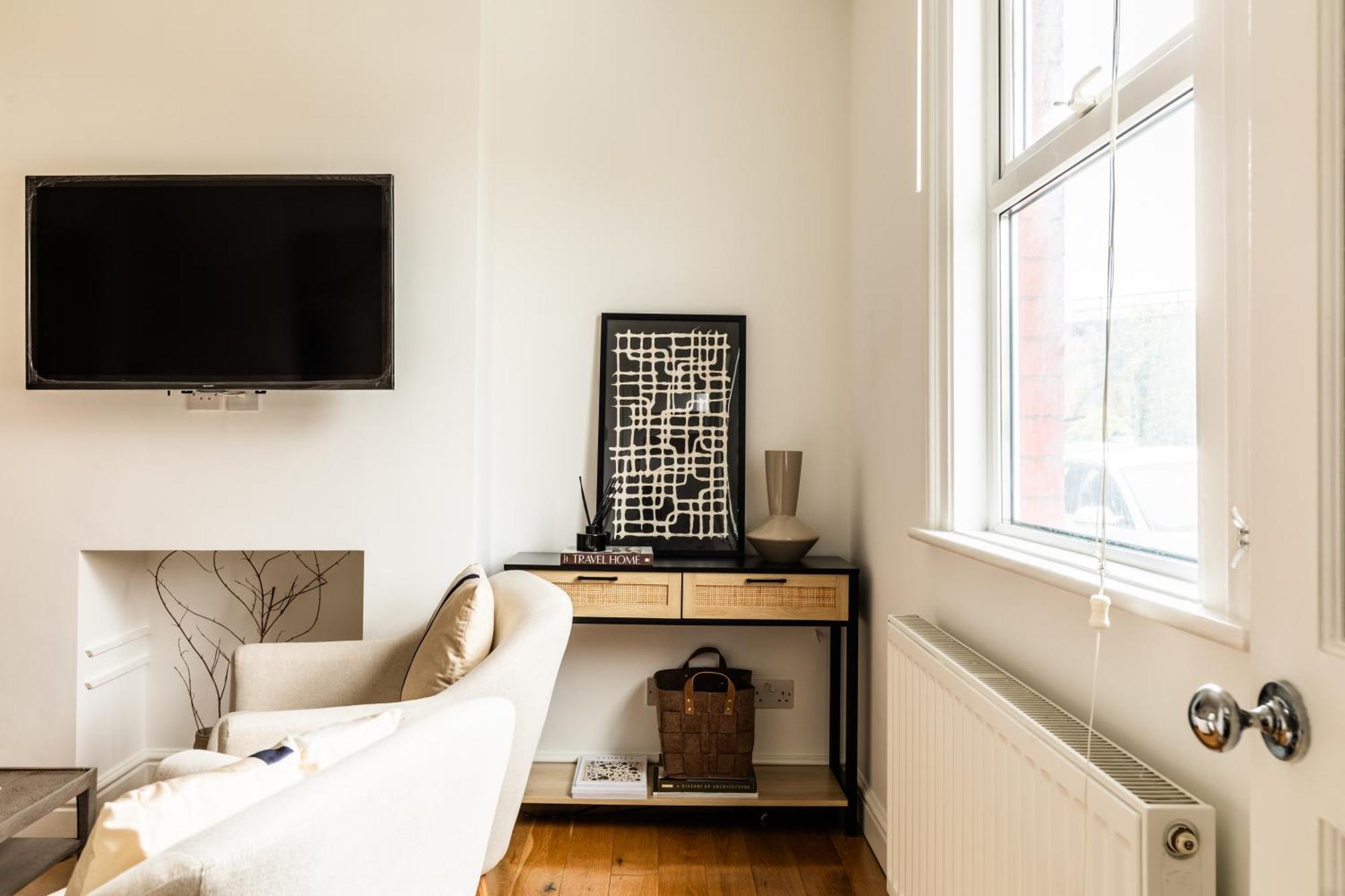 The Broadway Bath - 2 Bedrooms With Parking, Central 바스 외부 사진