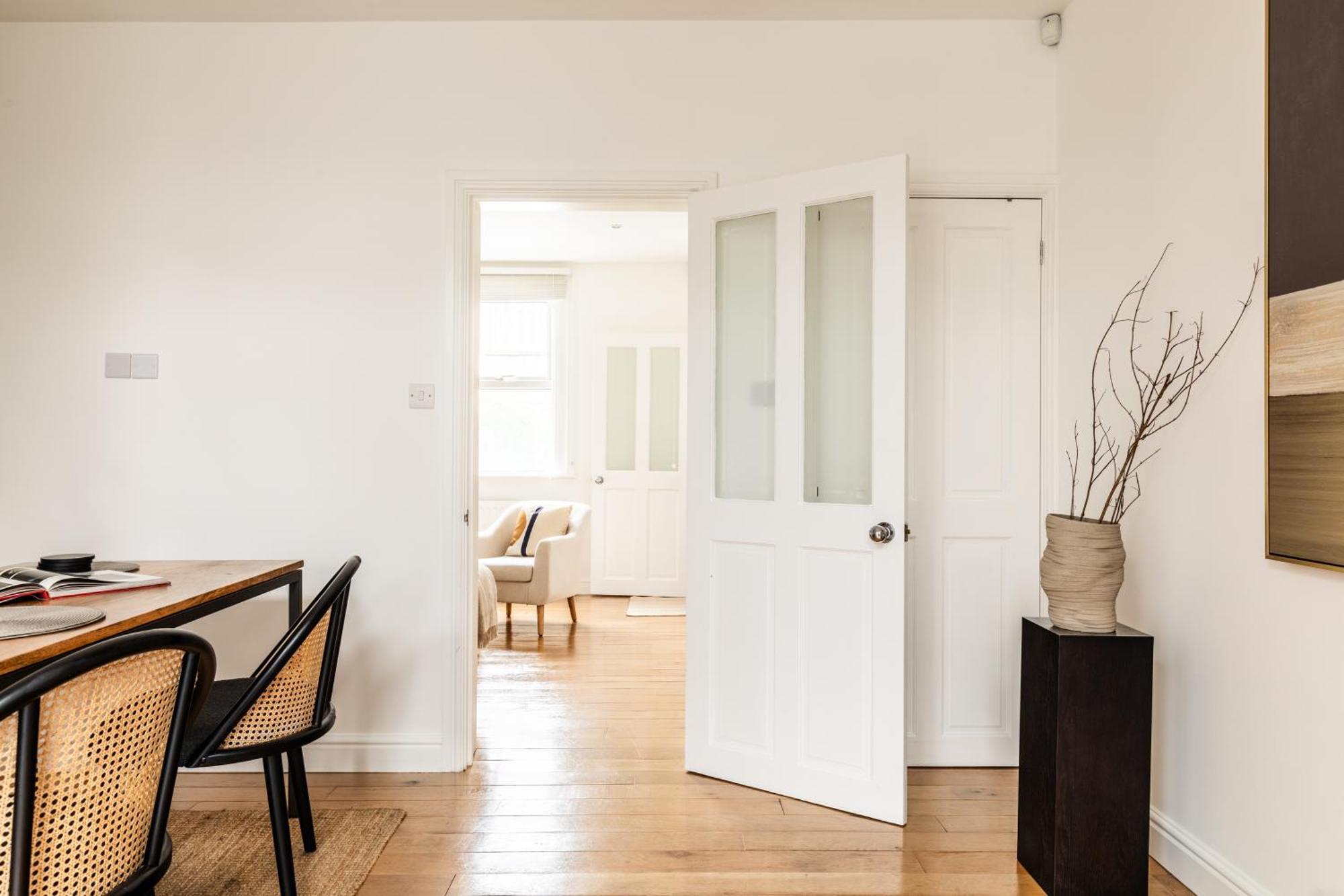 The Broadway Bath - 2 Bedrooms With Parking, Central 바스 외부 사진