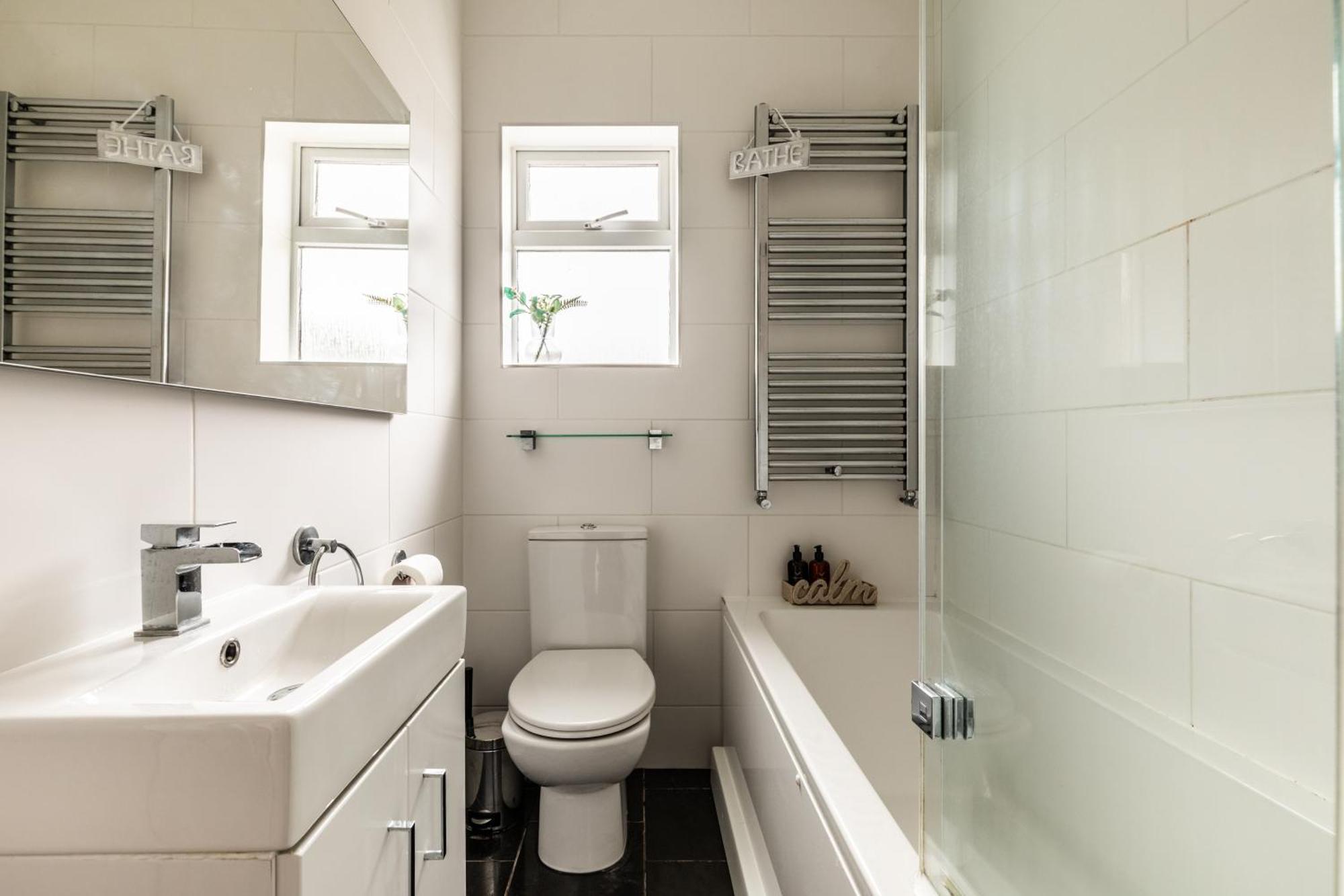 The Broadway Bath - 2 Bedrooms With Parking, Central 바스 외부 사진